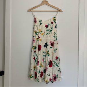 Beautiful size M, floral, Old Navy summer dress.